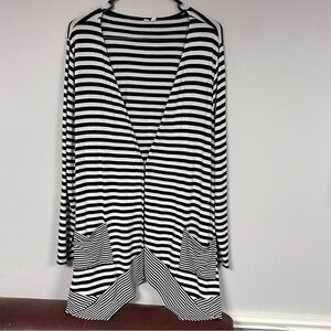 Black and White Striped  Light Cardigan top, No Tag - XL - see measurements